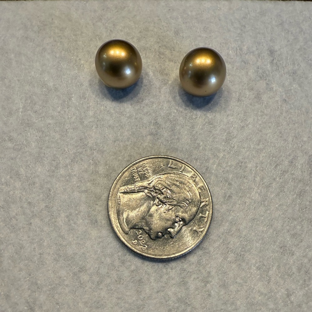Elegant Gold Pearl-Like Stud Earrings